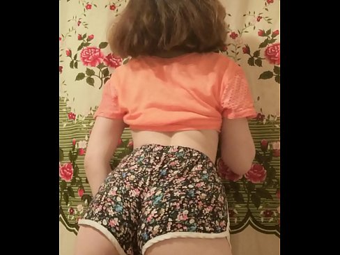 ❤️ Seksual yosh go'dak kamerada uning shortilarini echib tashlamoqda Sifatli porno uz.pinkporno.ru