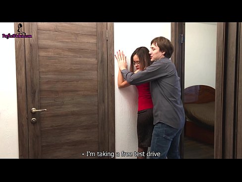 ❤️ Jinsiy Rieltor Sensually Jerks Uning Pussy va Fucks paytida uning Kvartira - Krempai sotish Sifatli porno uz.pinkporno.ru